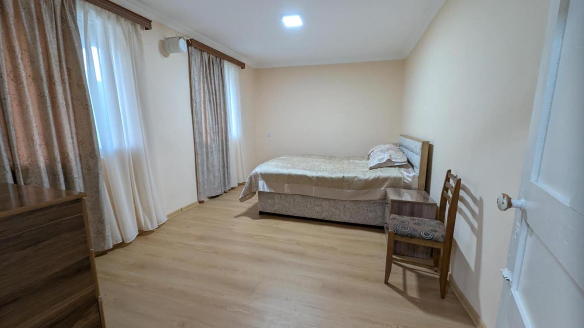 Valodia Guest House In Mestia Zewnętrze zdjęcie