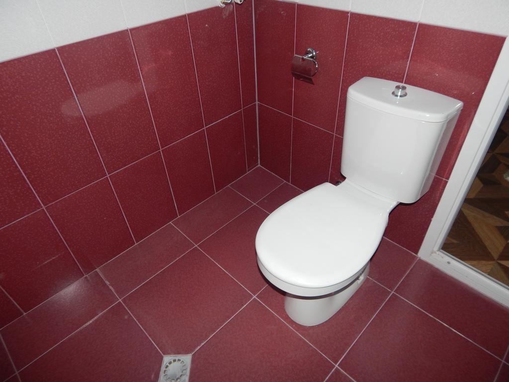 Valodia Guest House In Mestia Zewnętrze zdjęcie