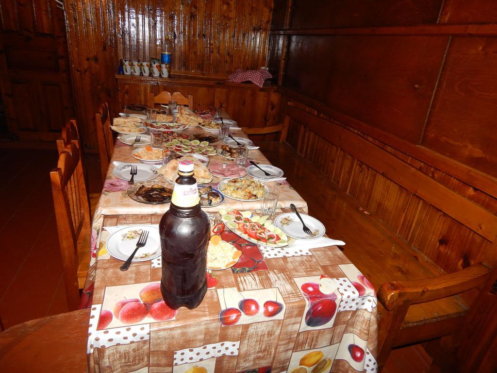 Valodia Guest House In Mestia Zewnętrze zdjęcie