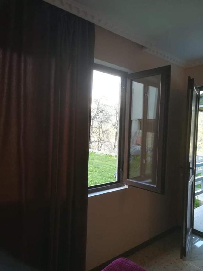 Valodia Guest House In Mestia Zewnętrze zdjęcie